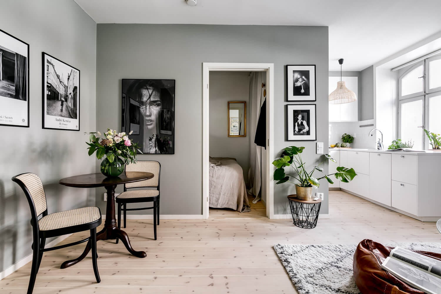 A Small Grey and White Scandinavian Apartment 6 small grey white scandinavian apartment nordroom5 A Small Grey and White Scandinavian Apartment