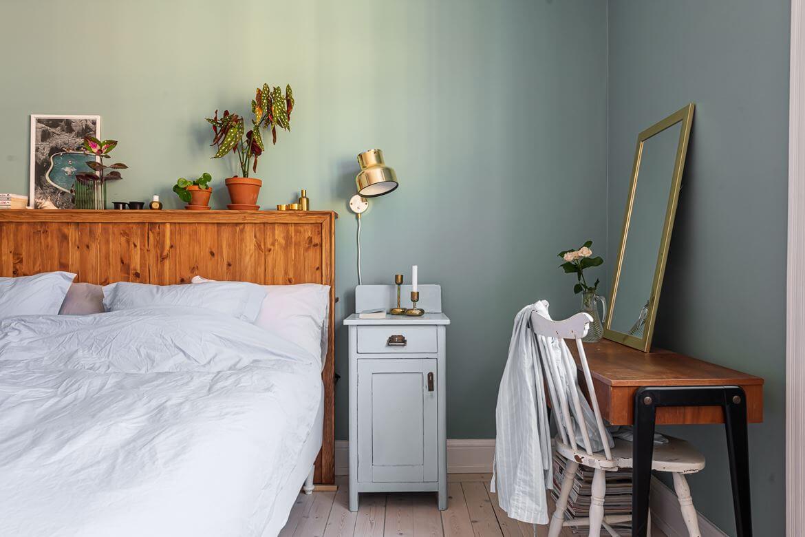 Colorful Touches and Plants in a Scandinavian Apartment 16 TheNordroom ColorfulTouchesinaScandinavianApartment15 Colorful Touches and Plants in a Scandinavian Apartment