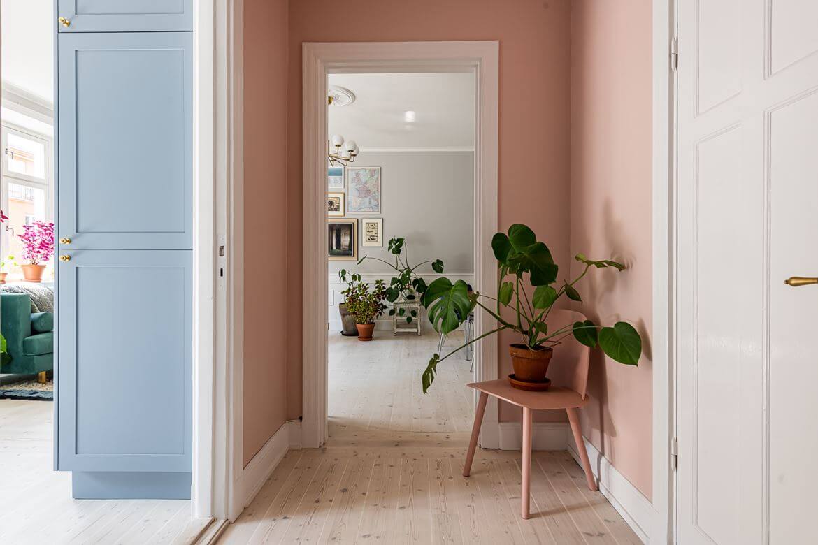 Colorful Touches and Plants in a Scandinavian Apartment 17 TheNordroom ColorfulTouchesinaScandinavianApartment16 Colorful Touches and Plants in a Scandinavian Apartment