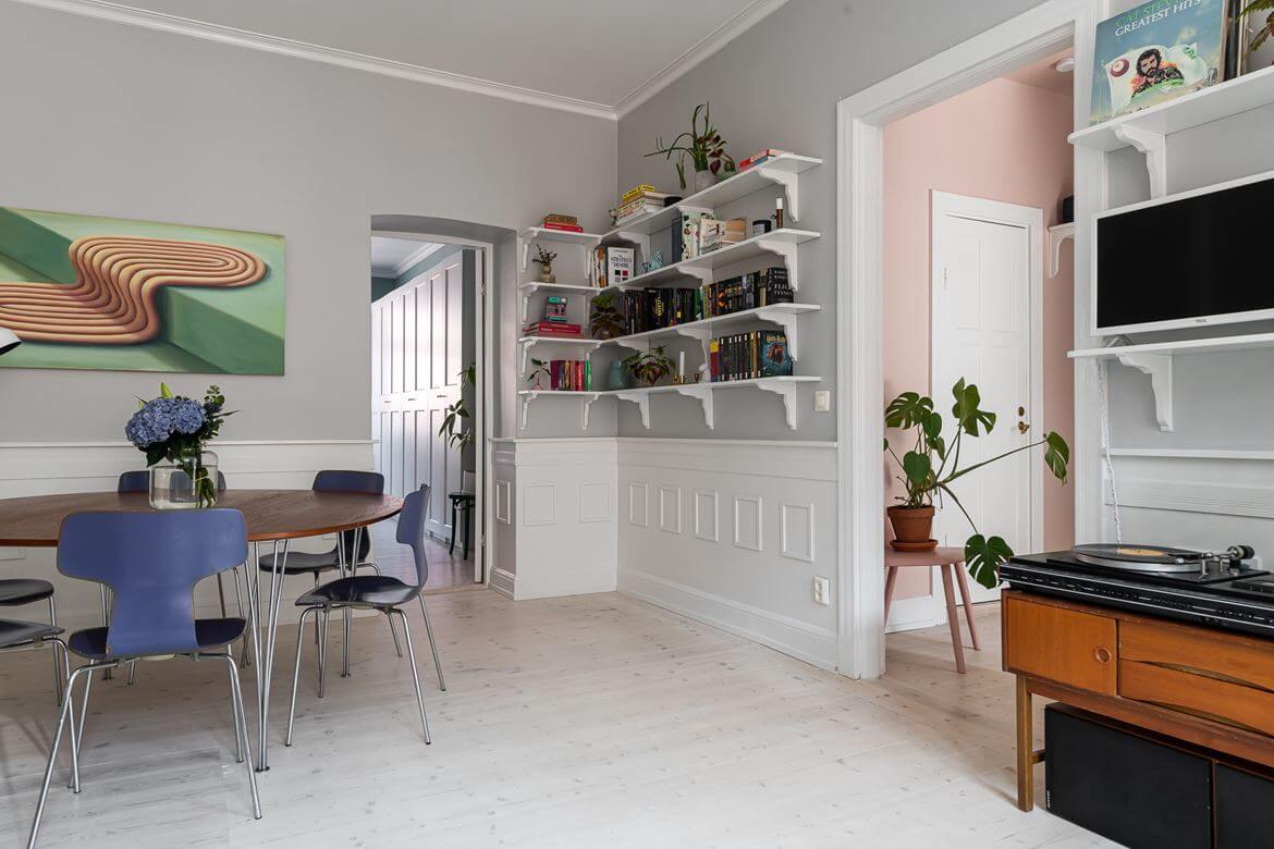 Colorful Touches and Plants in a Scandinavian Apartment 5 TheNordroom ColorfulTouchesinaScandinavianApartment4 Colorful Touches and Plants in a Scandinavian Apartment