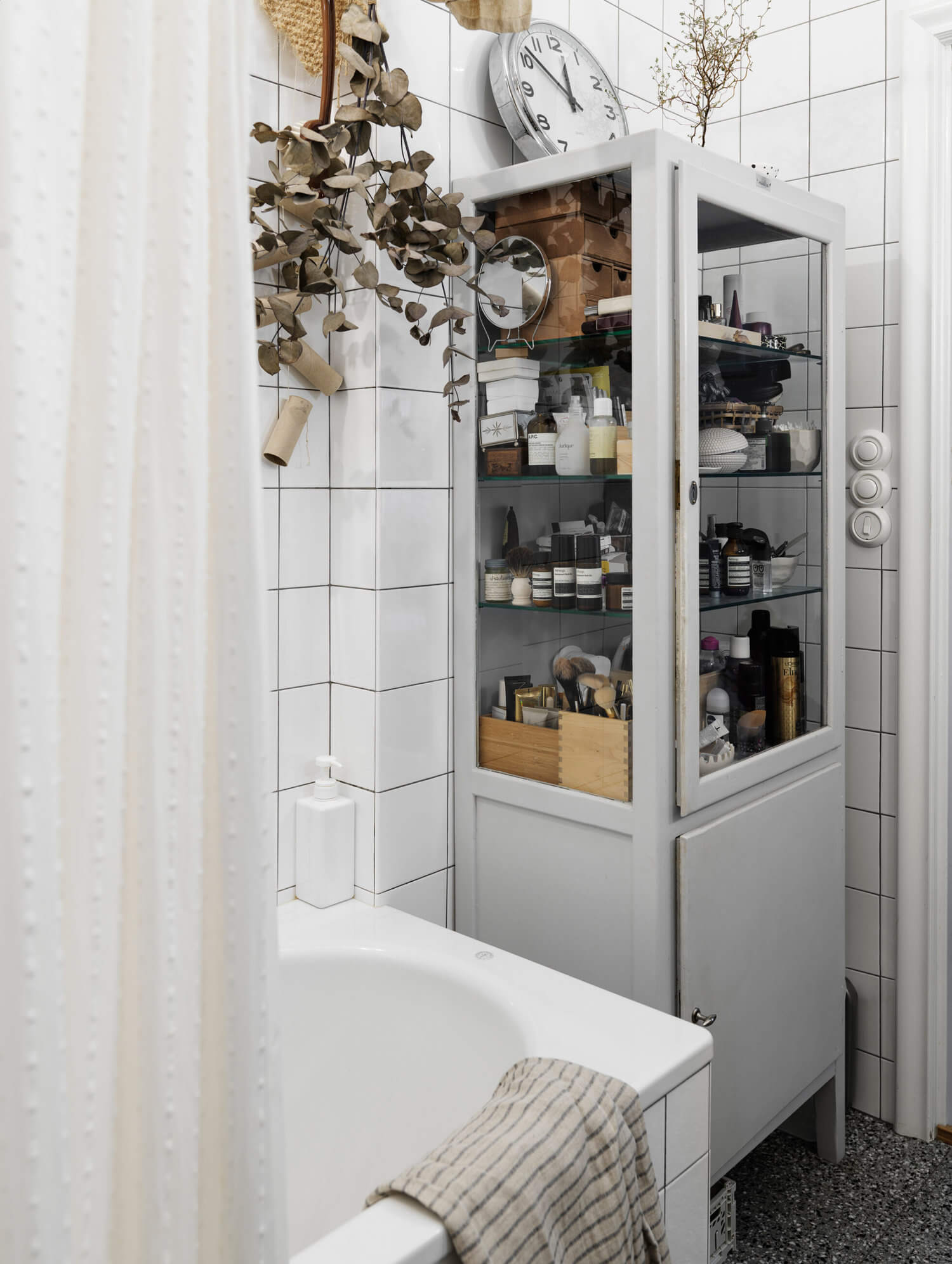 Soft Neutral Tones in Nina Persson's Malmö Home 11 nina persson malmo home nordroom10 Soft Neutral Tones in Nina Persson's Malmö Home