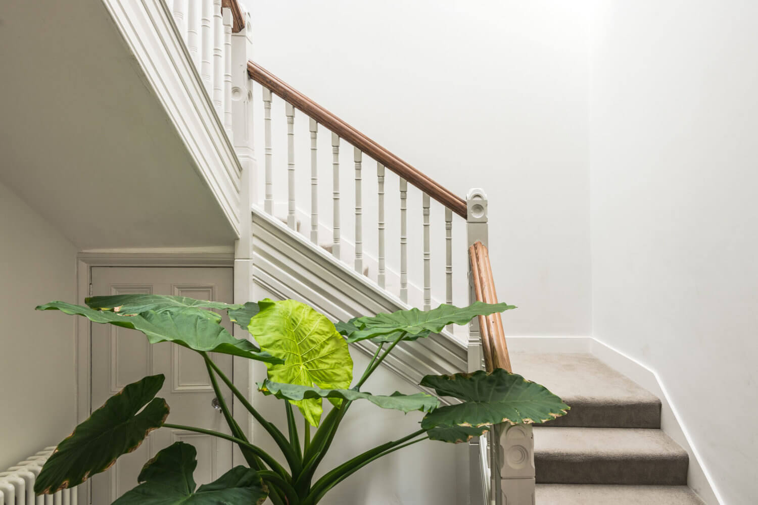 A Serene Minimalistic Country House in England 8 serene minimalistic country house england nordroom7 A Serene Minimalistic Country House in England