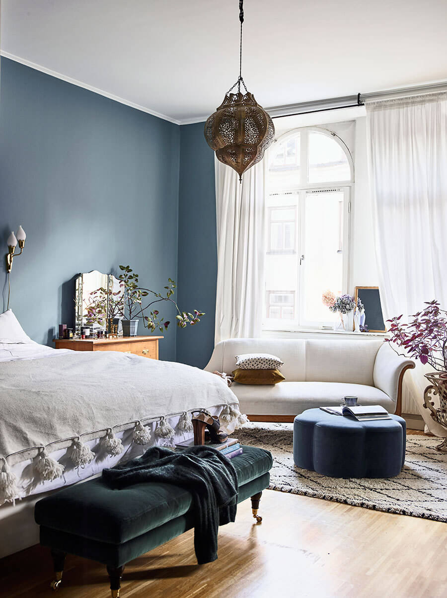 Great Living Room Bedroom Combo Ideas (Layout Tips + Styling) 8 studio-apartment-design-nordroom2