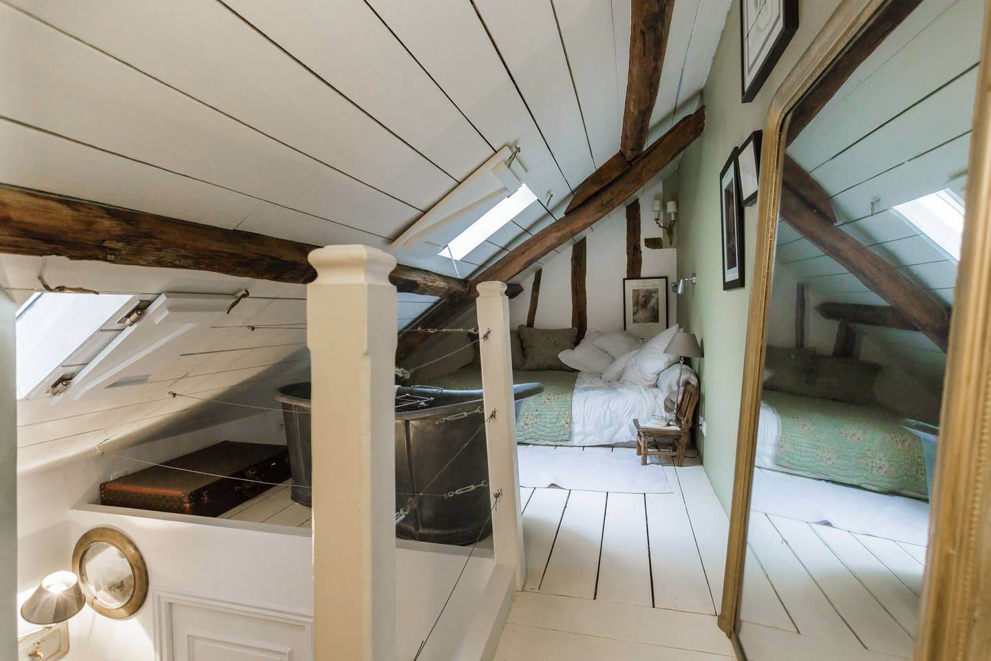 A Cozy Airbnb Apartment in an 18th-Century Building in Paris 11 18th century paris airbnb apartment nordroom10 A Cozy Airbnb Apartment in an 18th-Century Building in Paris