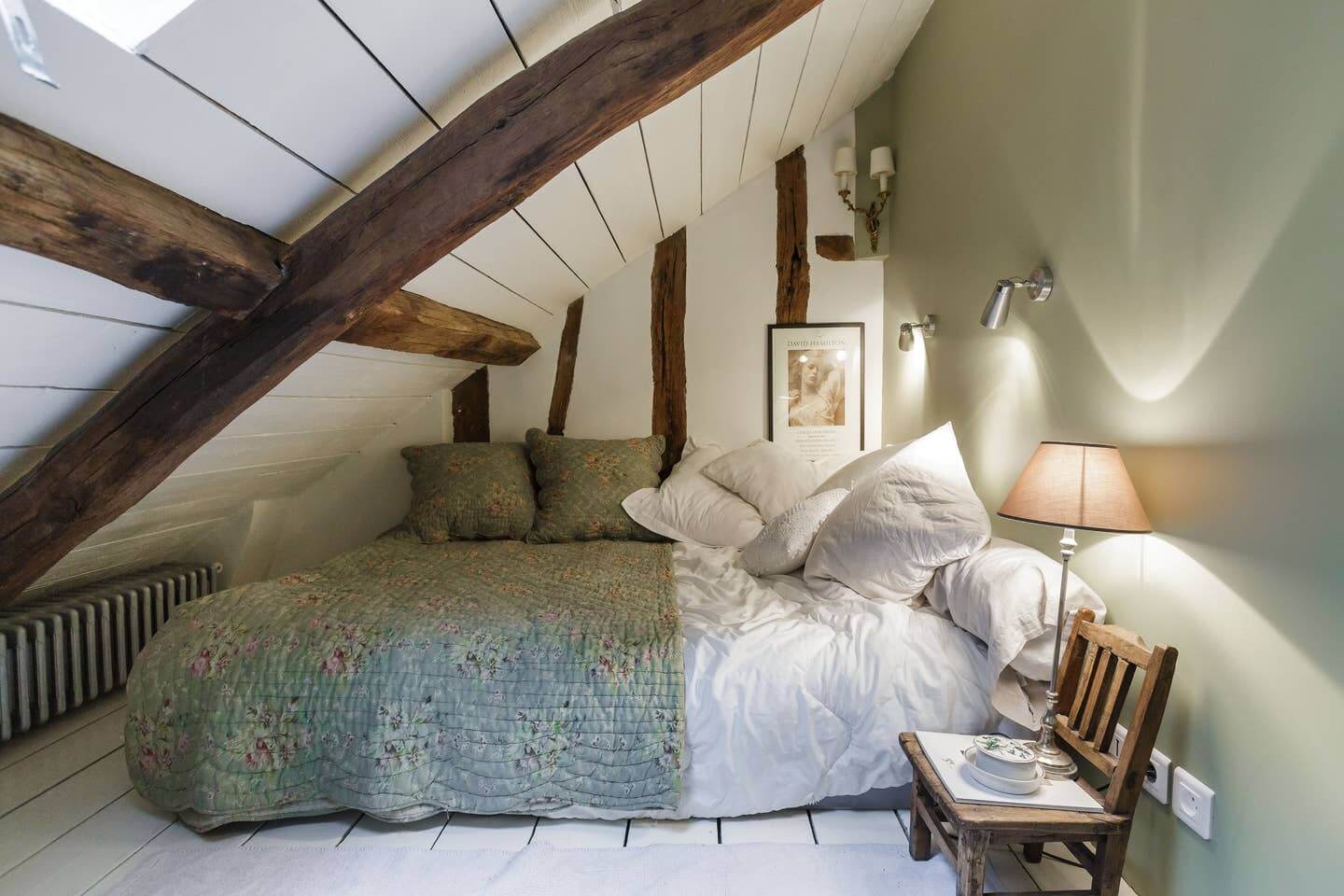 A Cozy Airbnb Apartment in an 18th-Century Building in Paris 13 18th century paris airbnb apartment nordroom12 A Cozy Airbnb Apartment in an 18th-Century Building in Paris