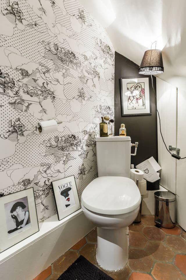 A Cozy Airbnb Apartment in an 18th-Century Building in Paris 15 18th century paris airbnb apartment nordroom14 A Cozy Airbnb Apartment in an 18th-Century Building in Paris