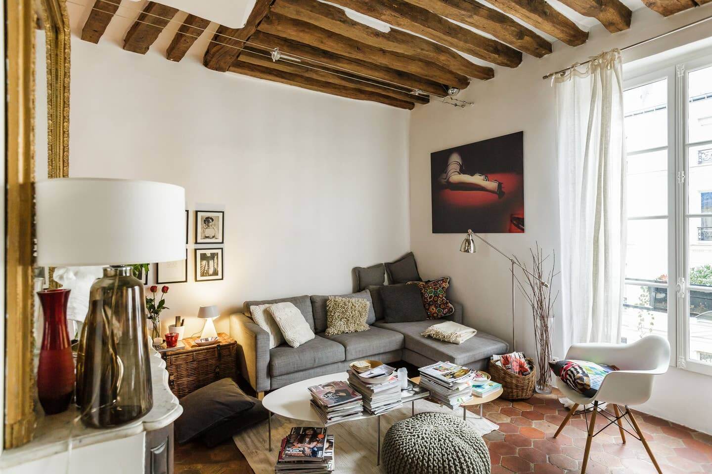 A Cozy Airbnb Apartment in an 18th-Century Building in Paris 3 18th century paris airbnb apartment nordroom2 A Cozy Airbnb Apartment in an 18th-Century Building in Paris