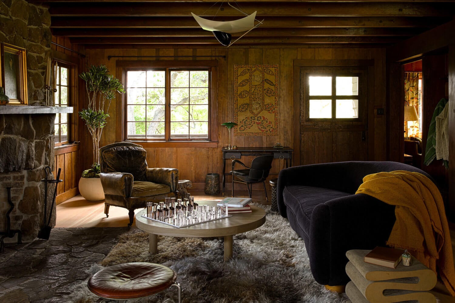 Anne Hathaway's Warm California Country Home 1 anne hathaway california country home nordroom1 Anne Hathaway's Warm California Country Home