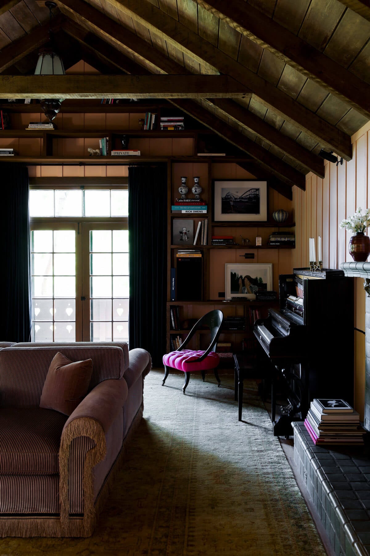 Anne Hathaway's Warm California Country Home 3 anne hathaway california country home nordroom4 Anne Hathaway's Warm California Country Home