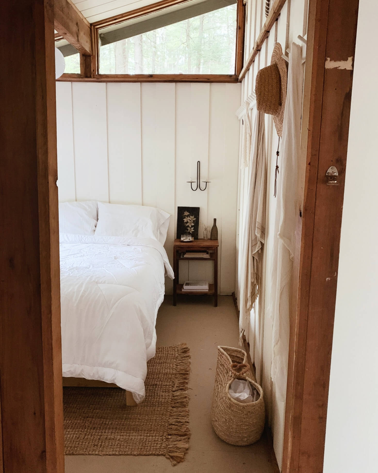A Cabin in the Woods by Forestbound Founder Alice Saunders 6 cabin in the woods forestbound nordroom5 A Cabin in the Woods by Forestbound Founder Alice Saunders
