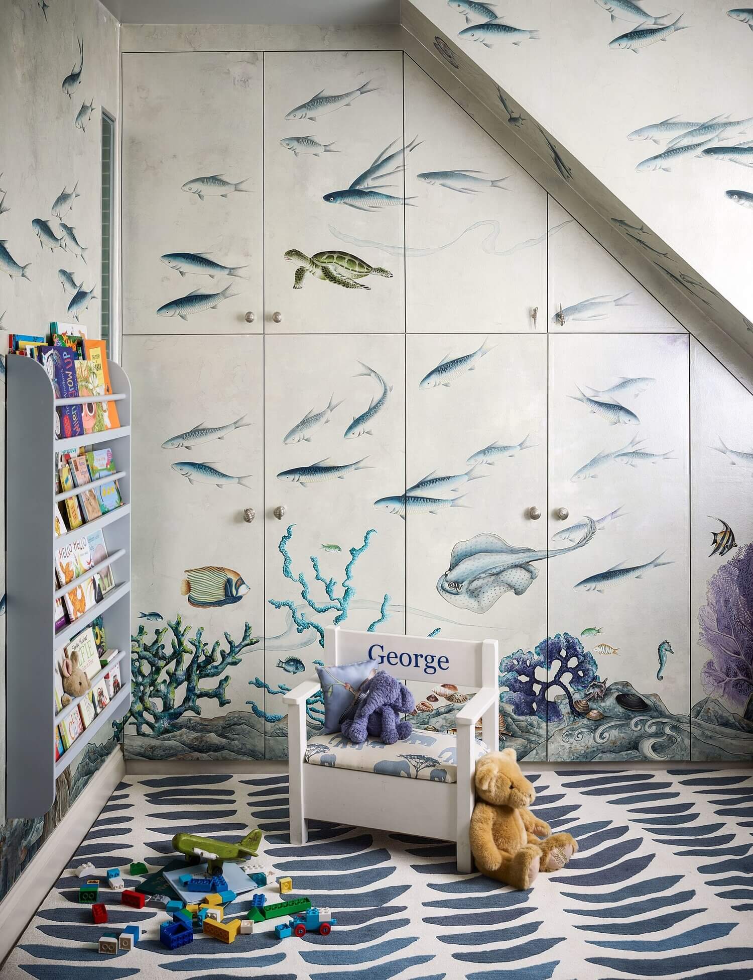 A Colorful London Home with De Gournay Wallpaper in Every Room 8 colorful london home de gournay wallpaper nordroom7 A Colorful London Home with De Gournay Wallpaper in Every Room