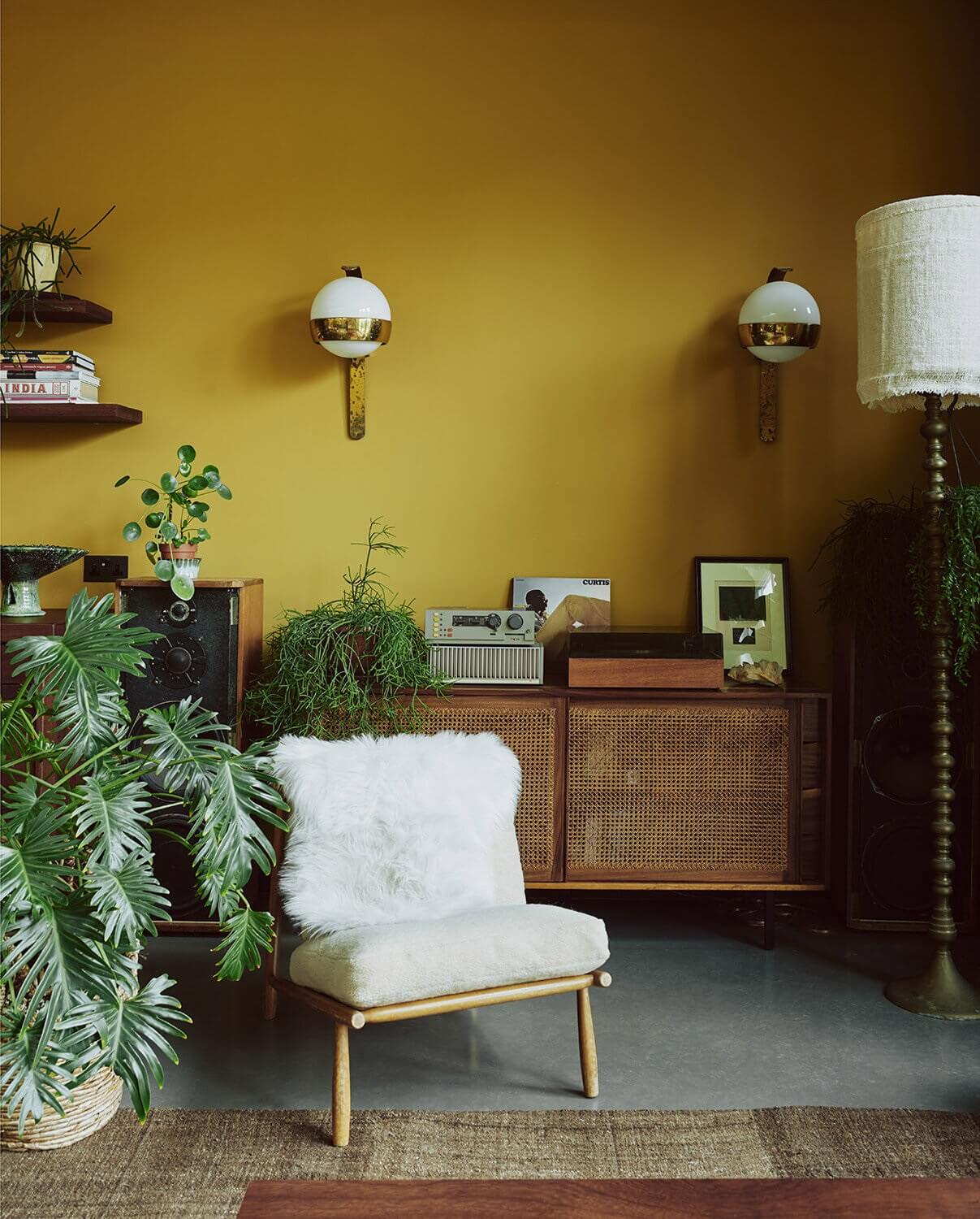A Colorful London Home Filled with Re-Used Materials 5 colorful london home reused materials nordroom4 A Colorful London Home Filled with Re-Used Materials