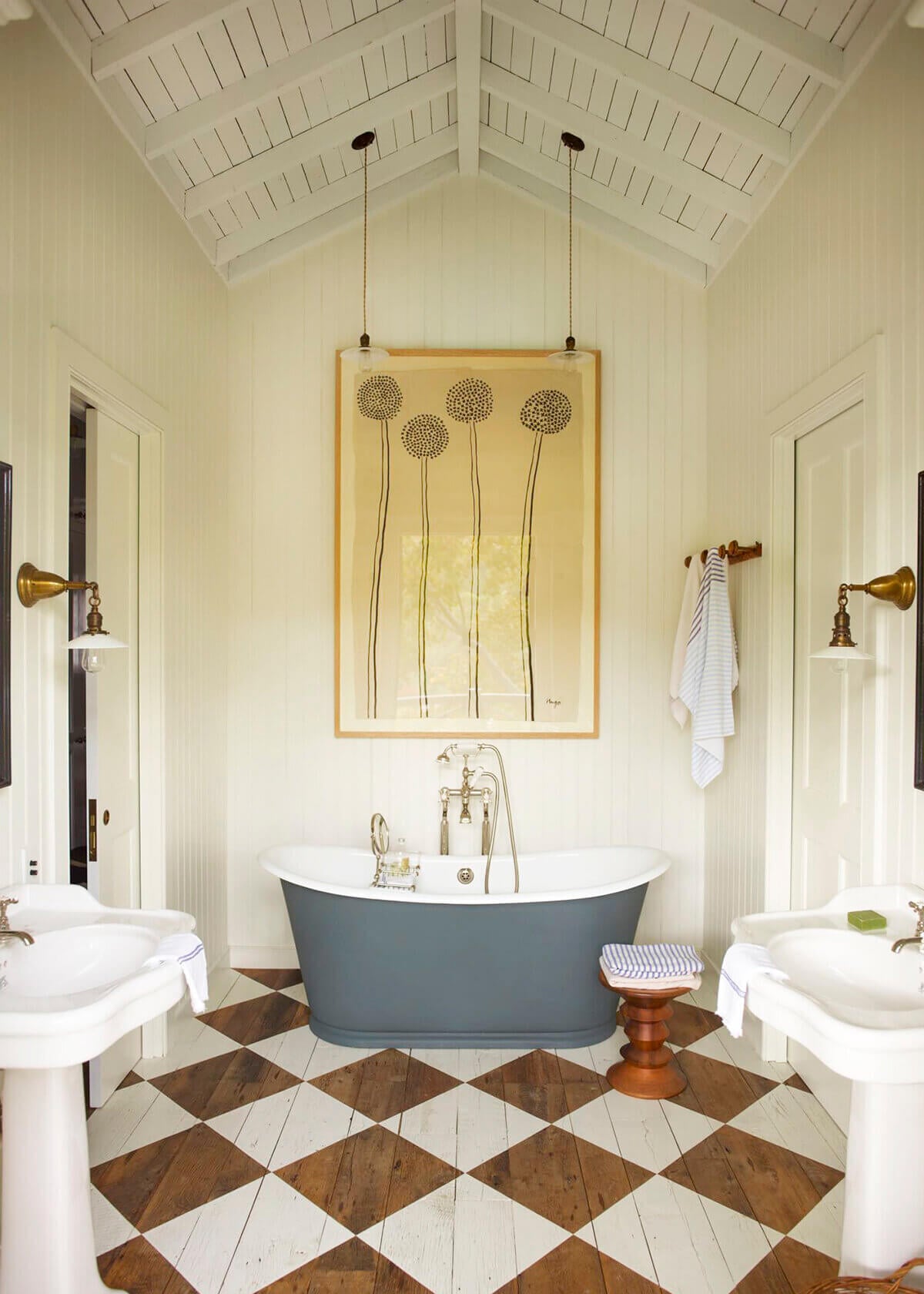English Cottage Meets California Cool in a Mill Valley Home 19 english cottage meets california cool mill valley home gil schafer nordroom18 English Cottage Meets California Cool in a Mill Valley Home