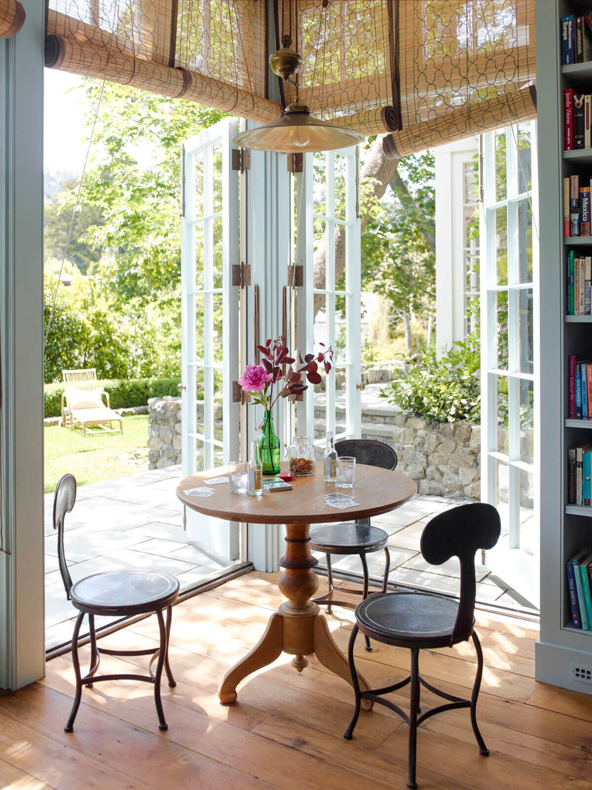 English Cottage Meets California Cool in a Mill Valley Home 14 english cottage meets california cool mill valley home nordroom13 English Cottage Meets California Cool in a Mill Valley Home