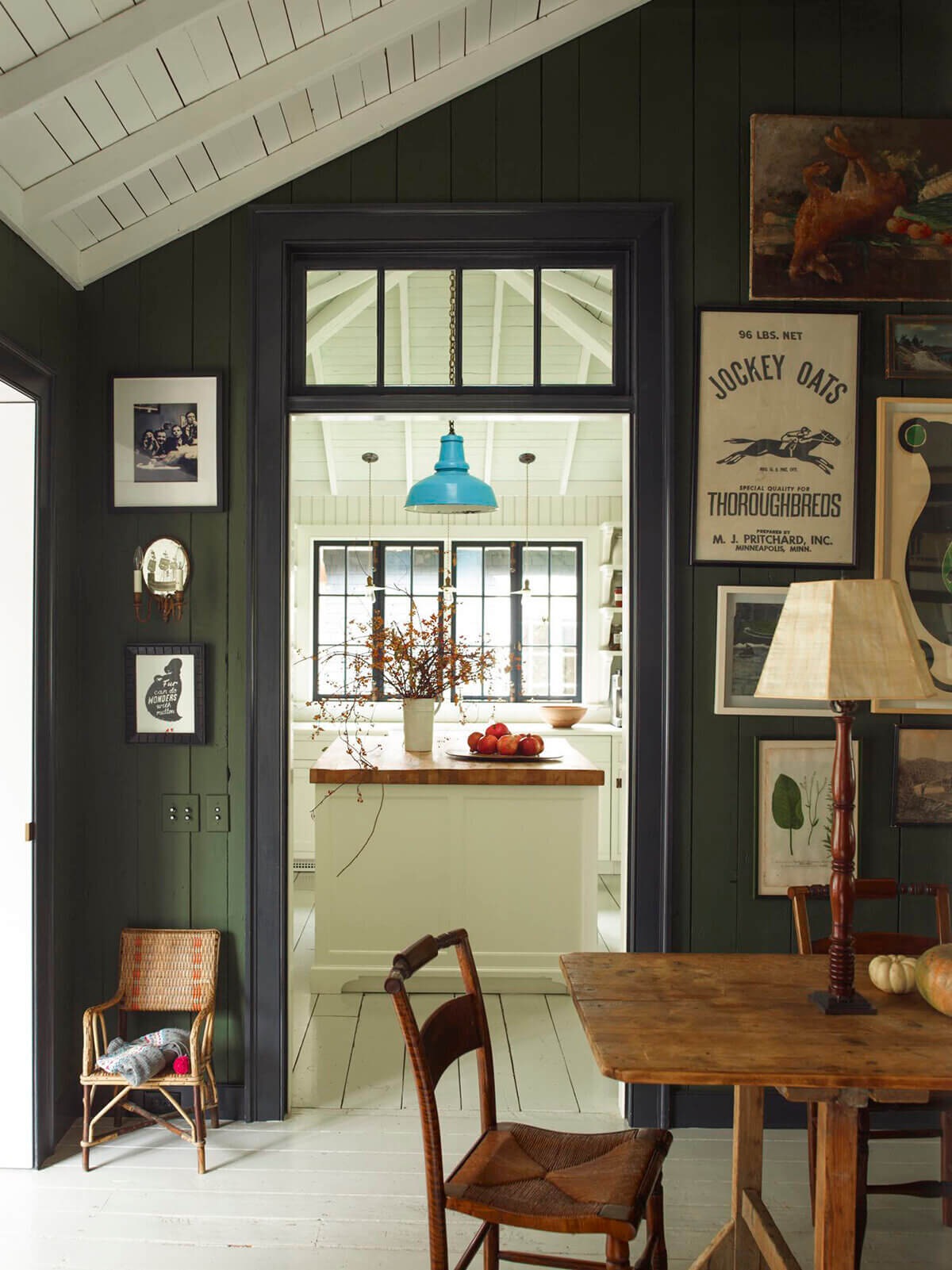 English Cottage Meets California Cool in a Mill Valley Home 6 english cottage meets california cool mill valley home nordroom5 English Cottage Meets California Cool in a Mill Valley Home
