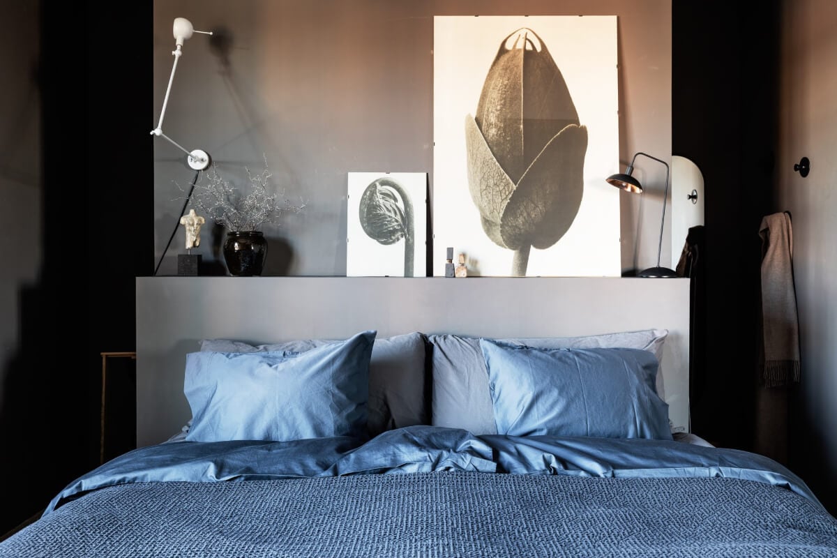 A Monochrome Design Home in a Former Chocolate Factory 13 gray bedroom ledge for art