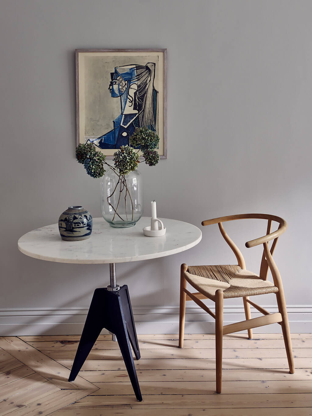 A Serene Scandinavian Apartment Decorated in Grey Tones 6 serene grey scandinavian apartment nordroom5 A Serene Scandinavian Apartment Decorated in Grey Tones