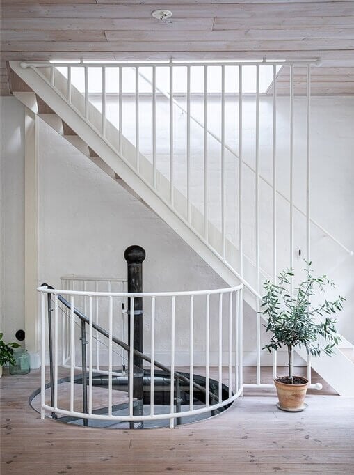 A Creative Home in a Former Carpentry Workshop 14 ACreativeHomeinaFormerCarpentryWorkshop TheNordroom13 A Creative Home in a Former Carpentry Workshop