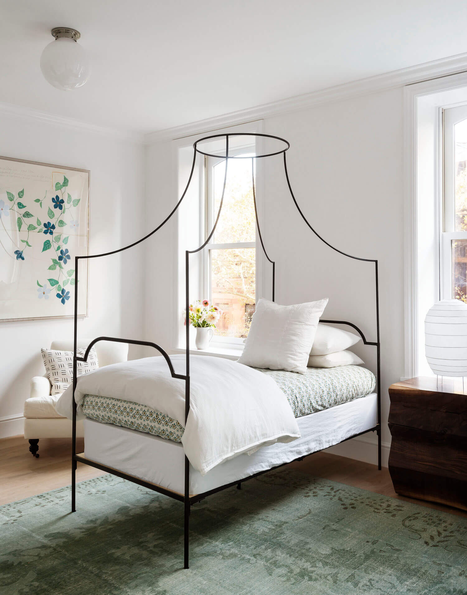 A Bright Art-Filled Townhouse Designed by The Brooklyn Home Company 10 art filled townhouse brooklyn nordroom9 A Bright Art-Filled Townhouse Designed by The Brooklyn Home Company