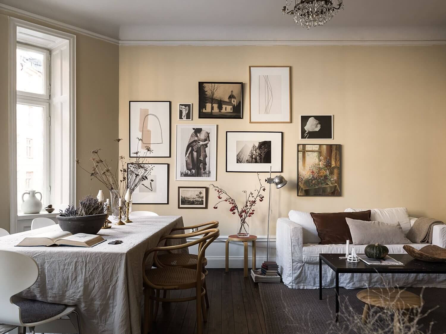Earth Tones in a Warm Scandinavian Apartment 1 earth tones scandinavian apartment nordroom Earth Tones in a Warm Scandinavian Apartment
