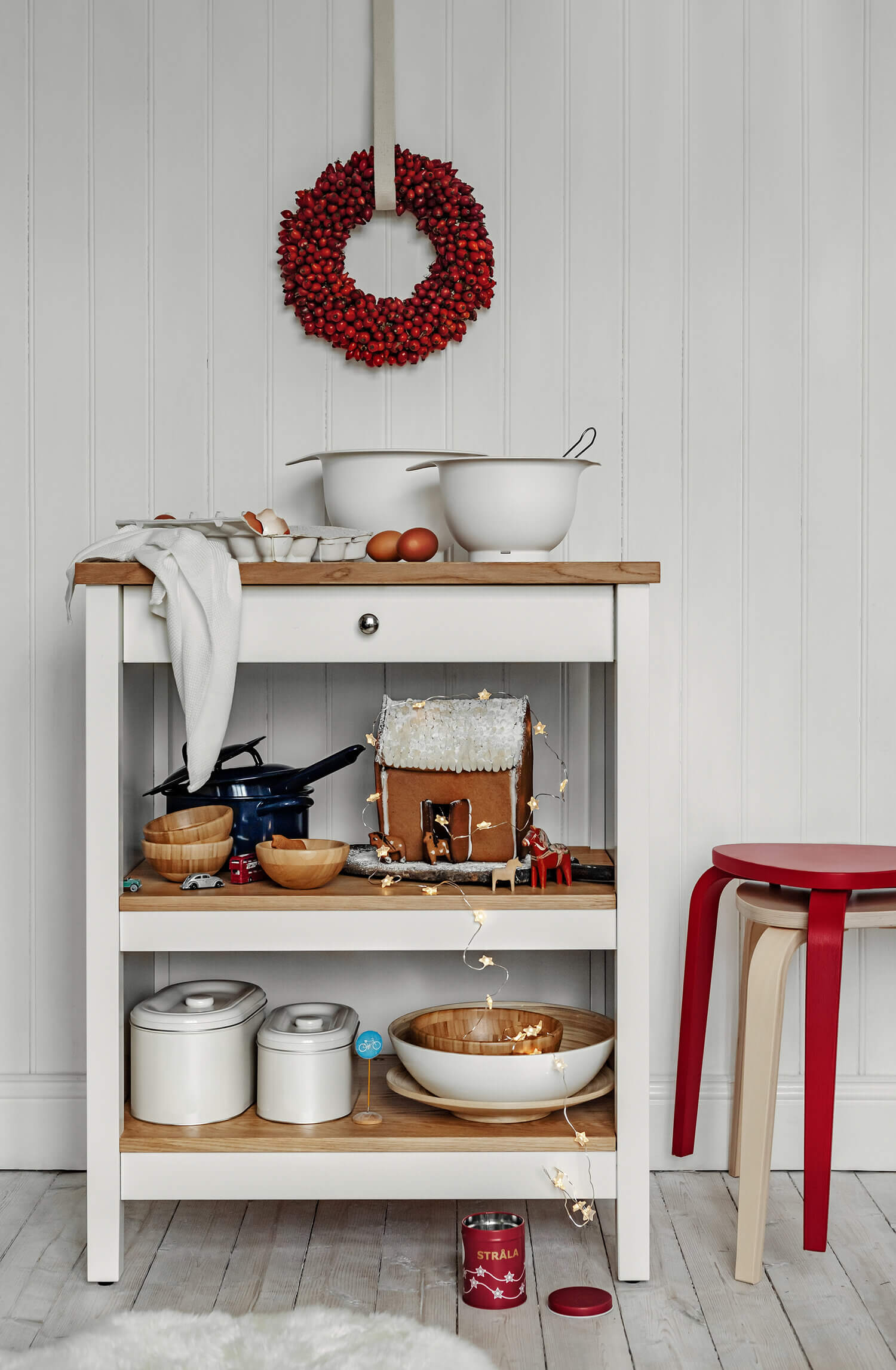 Cozy Christmas Home Decor Inspiration From IKEA 21 ikea christmas decor nordroom20 Cozy Christmas Home Decor Inspiration From IKEA