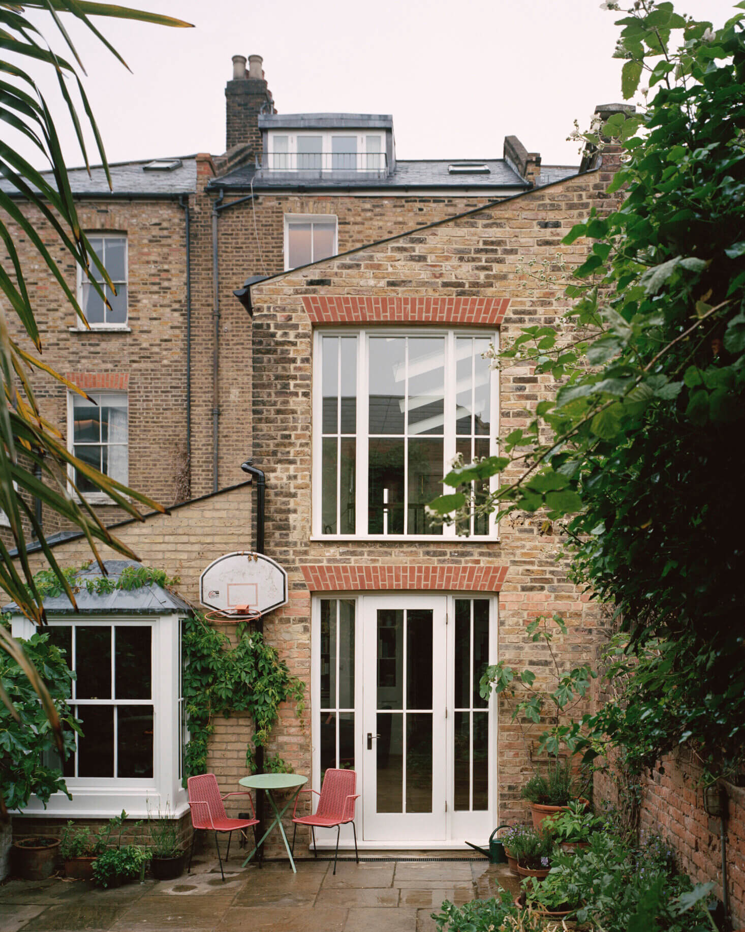 A Victorian Home in London Remodeled by Mark Lewis 18 victorian home london nordroom17 A Victorian Home in London Remodeled by Mark Lewis