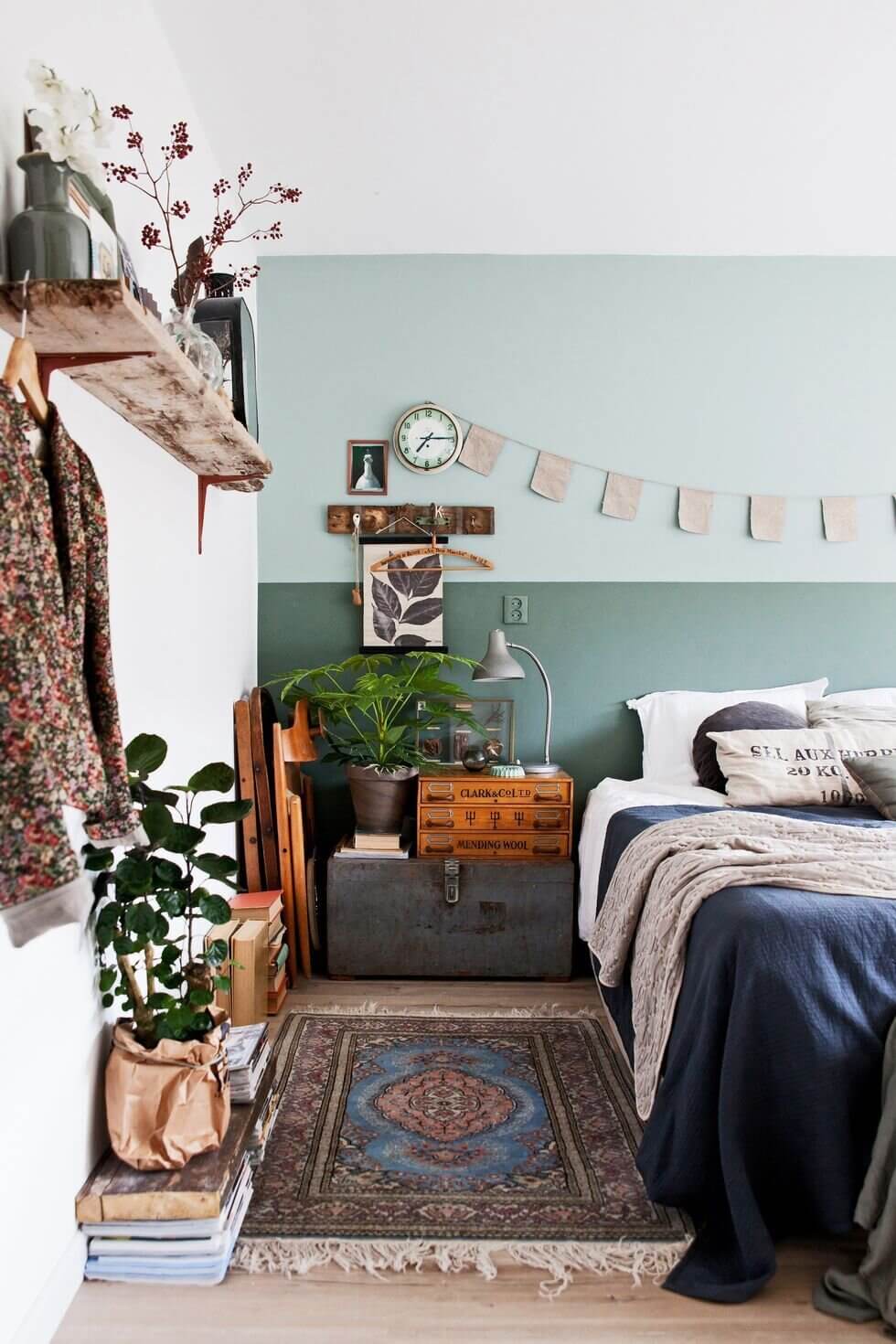 Two-Tone Walls Ideas: Create A Color Blocking Accent Wall 21 bedroom-ton-sur-ton-two-tone-wall-green-shades