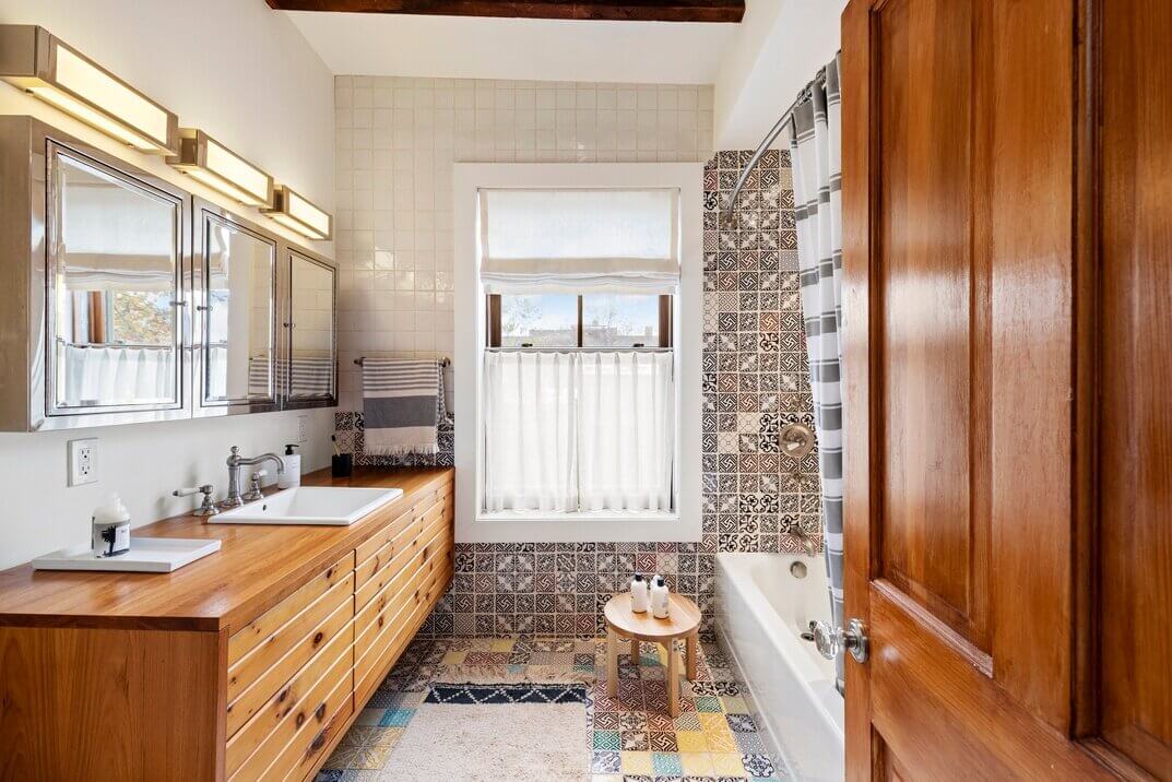 The Boho Brooklyn Townhouse of Norah Jones (And It's For Sale) 11 brooklyn townhouse norah jones nordroom10 The Boho Brooklyn Townhouse of Norah Jones (And It's For Sale)