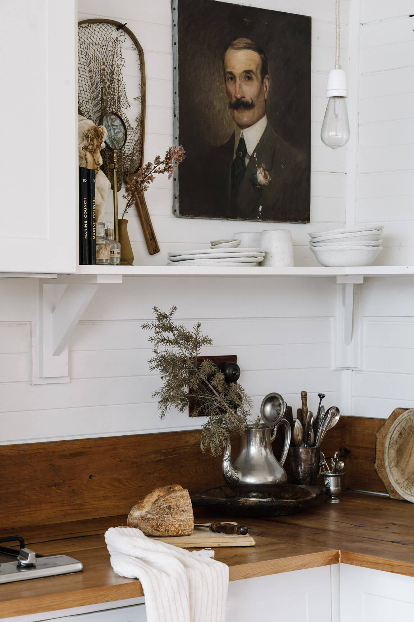Captains Rest: A Vintage Cottage on Tasmania's West Coast 6 captains rest airbnb cottage tasmania nordroom5 Captains Rest: A Vintage Cottage on Tasmania's West Coast