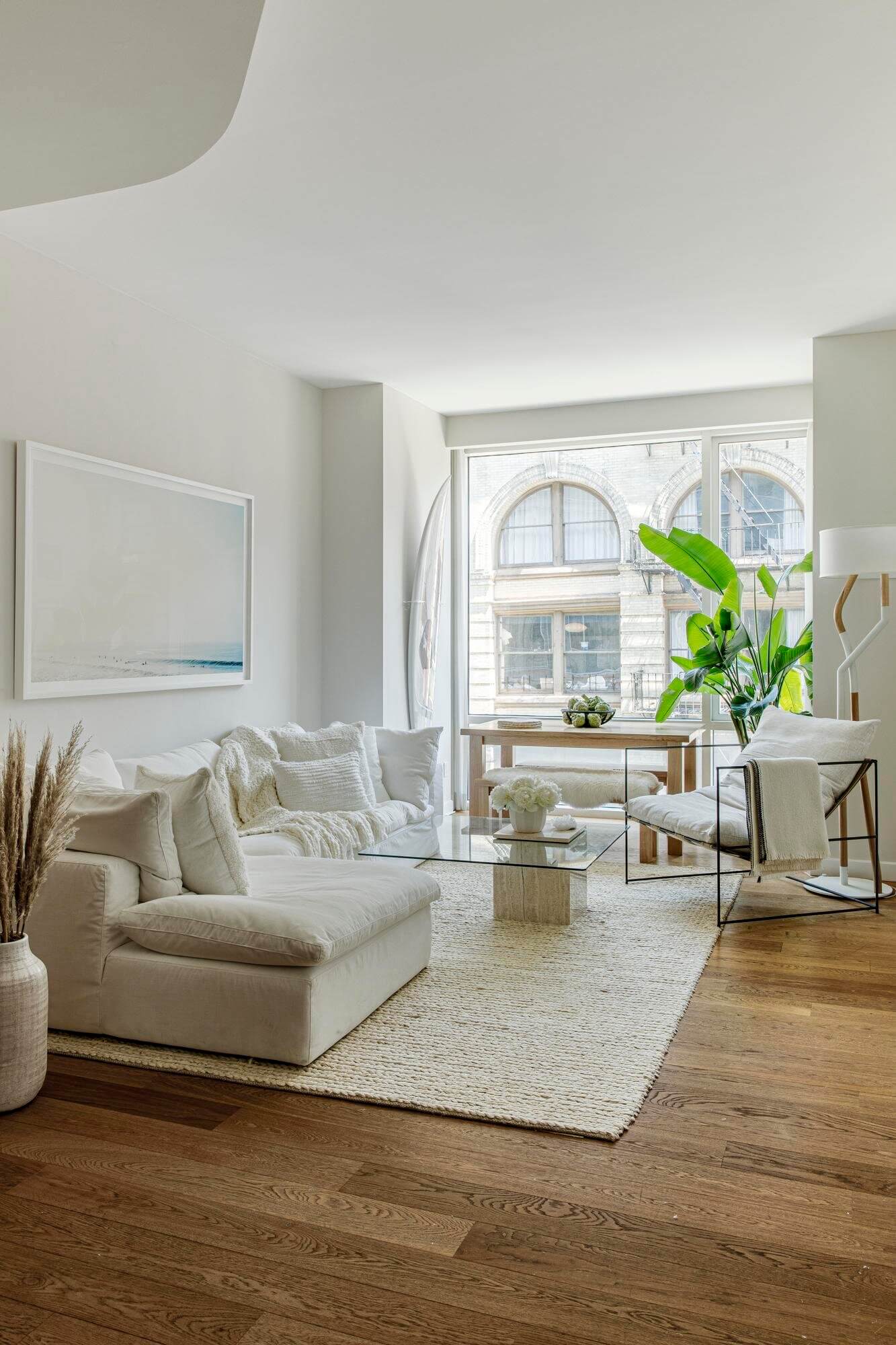 Calm Neutral Tones in a New York Apartment 1 neutral new york apartment nordroom Calm Neutral Tones in a New York Apartment
