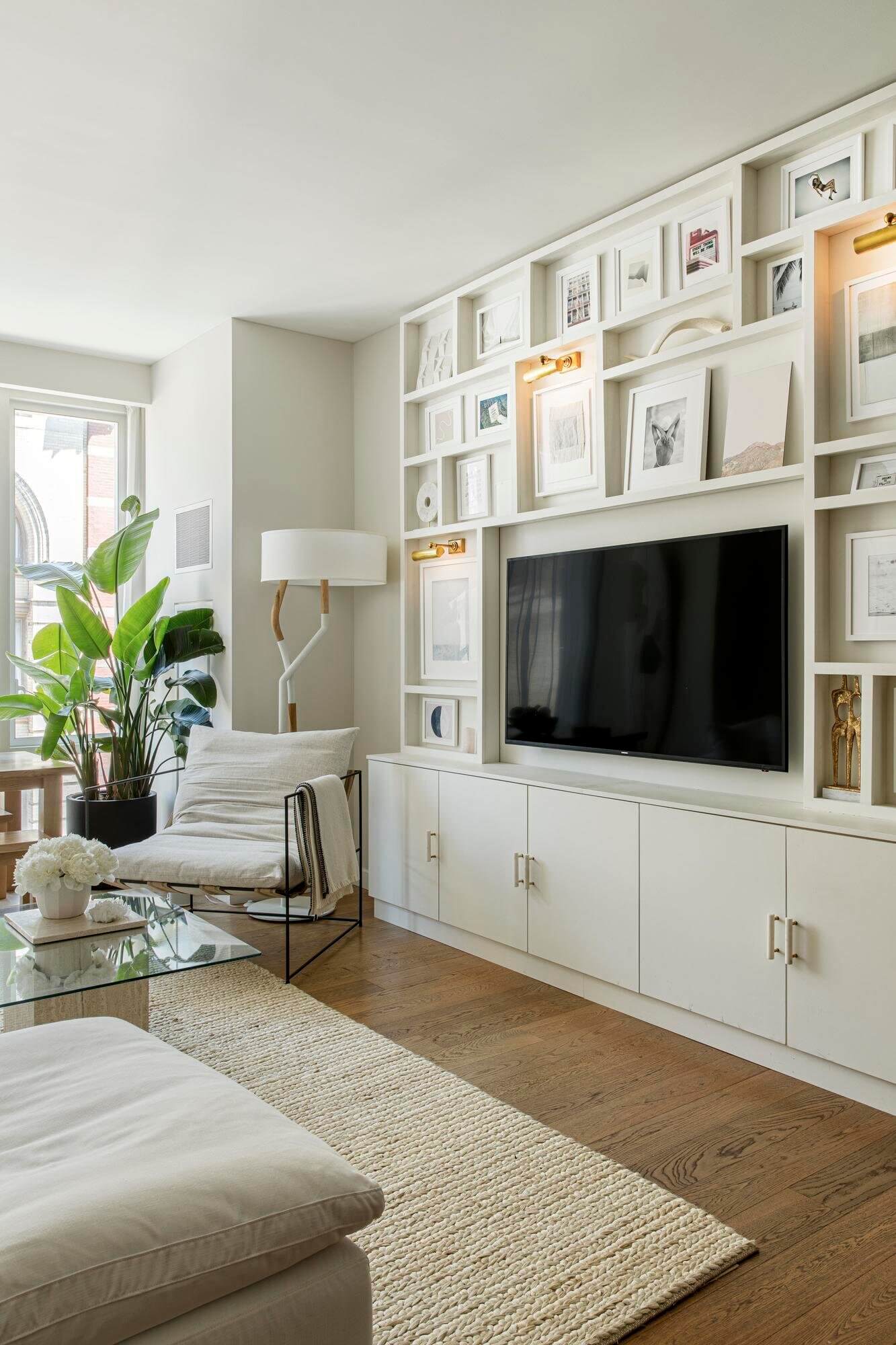 Calm Neutral Tones in a New York Apartment 4 neutral new york apartment nordroom3 Calm Neutral Tones in a New York Apartment