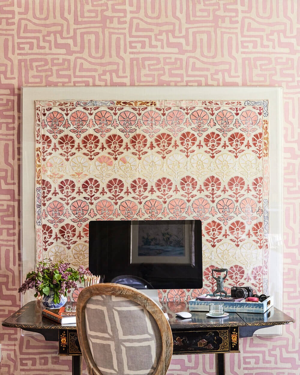 A Small Colorful Rental Apartment in New York 10 small colorful rental apartment new york nordroom9 A Small Colorful Rental Apartment in New York