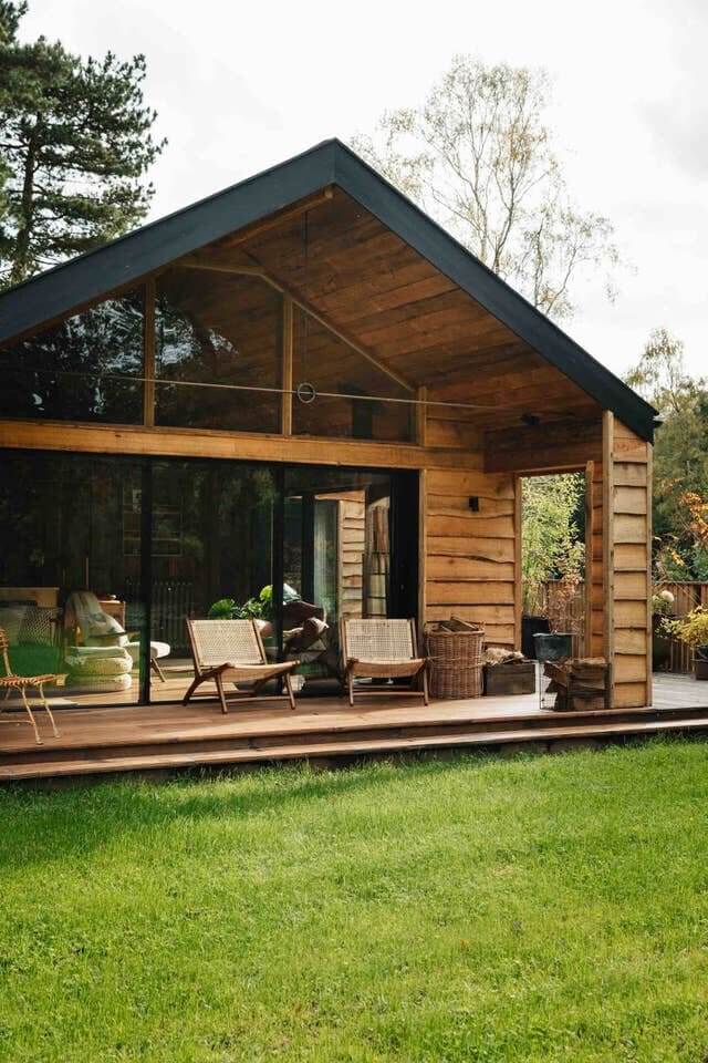 A Handcrafted Lakeside Cabin in the English Countryside 13 handcrafted lakeside cabin england nordroom12 A Handcrafted Lakeside Cabin in the English Countryside