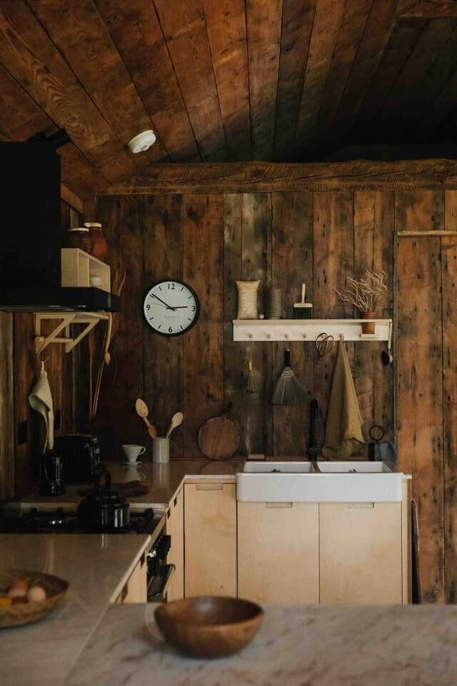 A Handcrafted Lakeside Cabin in the English Countryside 4 handcrafted lakeside cabin england nordroom3 A Handcrafted Lakeside Cabin in the English Countryside