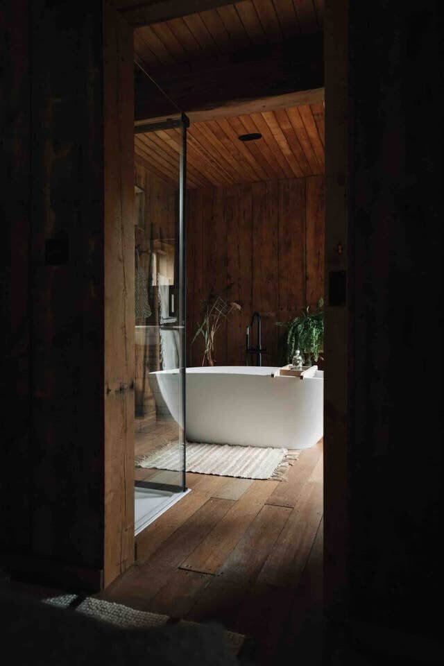 A Handcrafted Lakeside Cabin in the English Countryside 9 handcrafted lakeside cabin england nordroom9 A Handcrafted Lakeside Cabin in the English Countryside