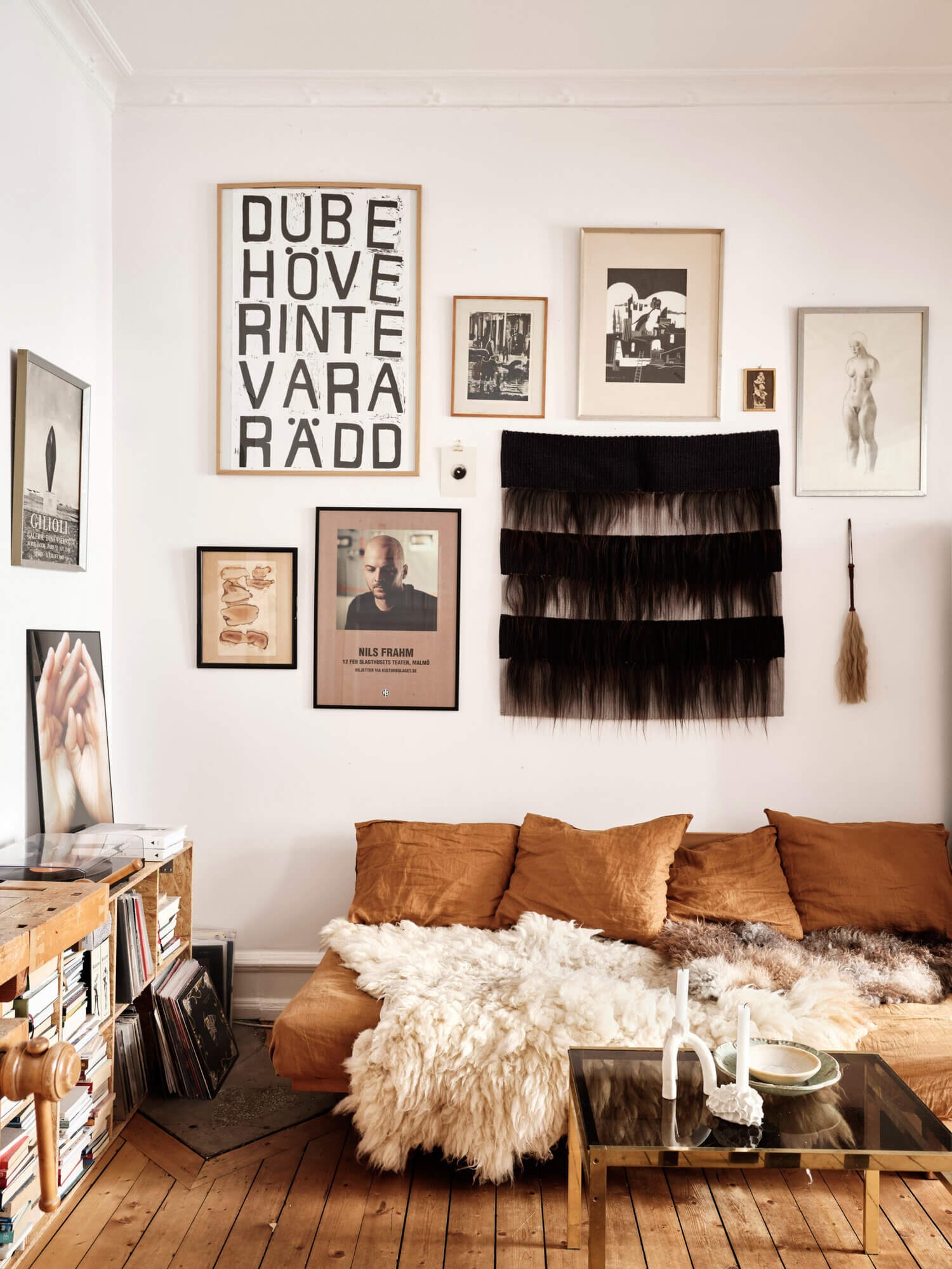 Natural Materials in a Calm Swedish Apartment 2 natural materials swedish apartment nordroom1 Natural Materials in a Calm Swedish Apartment