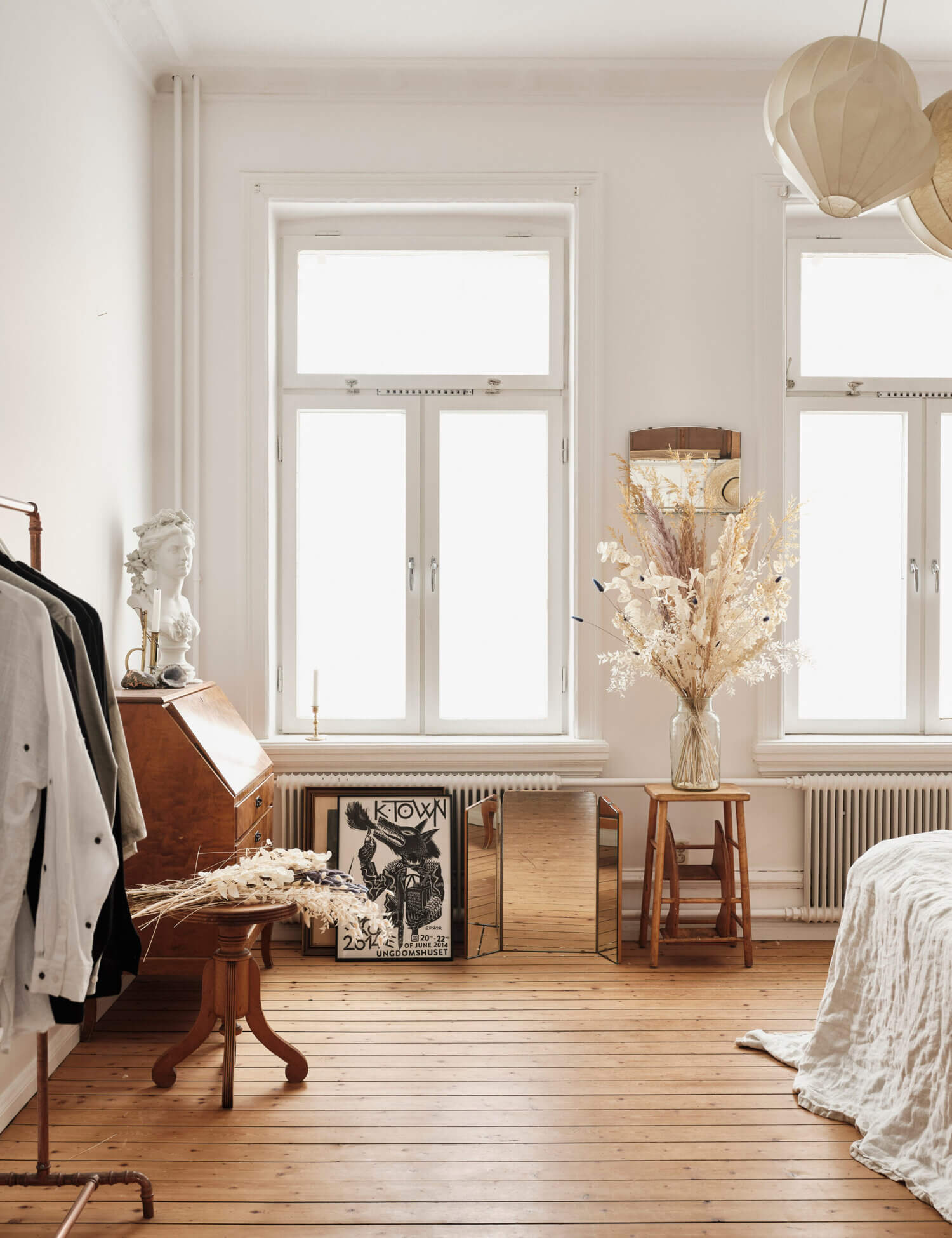 Natural Materials in a Calm Swedish Apartment 9 natural materials swedish apartment nordroom8 Natural Materials in a Calm Swedish Apartment