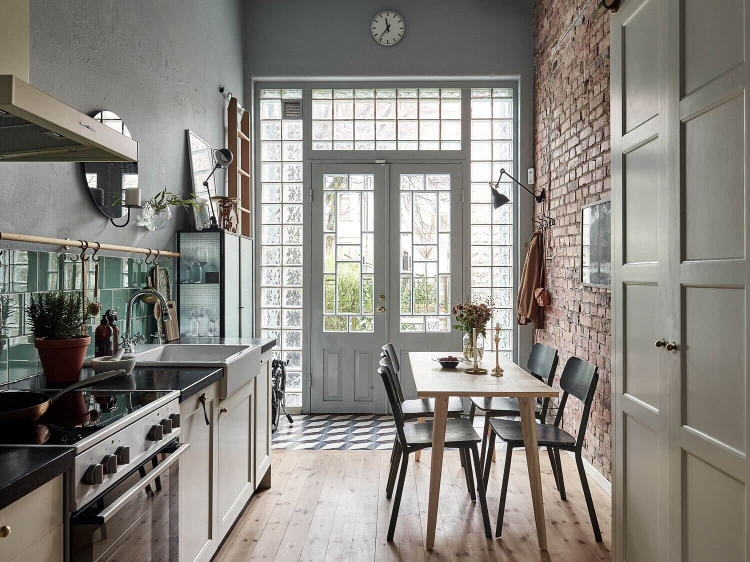 Vintage Touches and Exposed Brick in a Beautiful Scandinavian Home 16 scandinavian home vintage exposed brick nordroom15 Vintage Touches and Exposed Brick in a Beautiful Scandinavian Home