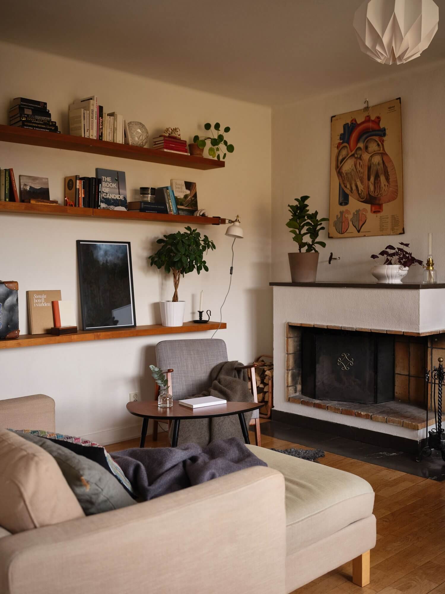 A Small and Cozy Scandinavian Apartment 3 small cozy scandinavian apartment nordroom2 A Small and Cozy Scandinavian Apartment