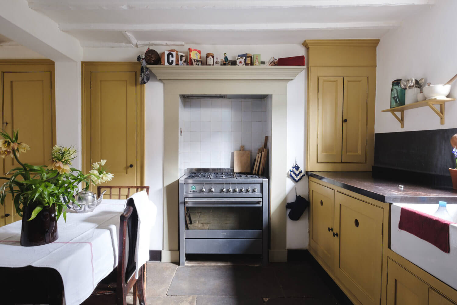 Historic Charm in a Georgian Townhouse in London 6 historic charm georgian townhouse london nordroom5 Historic Charm in a Georgian Townhouse in London