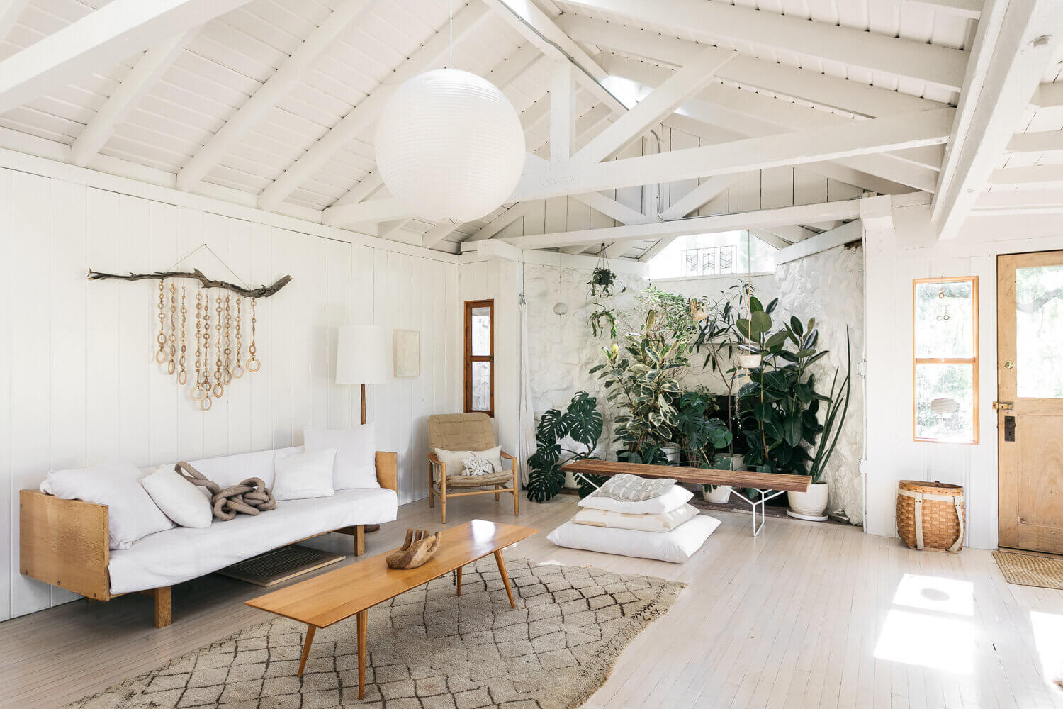 A Serene and Light Vintage Cabin in Topanga Canyon 2 serene vintage cabin topanga canyon nordroom1 A Serene and Light Vintage Cabin in Topanga Canyon