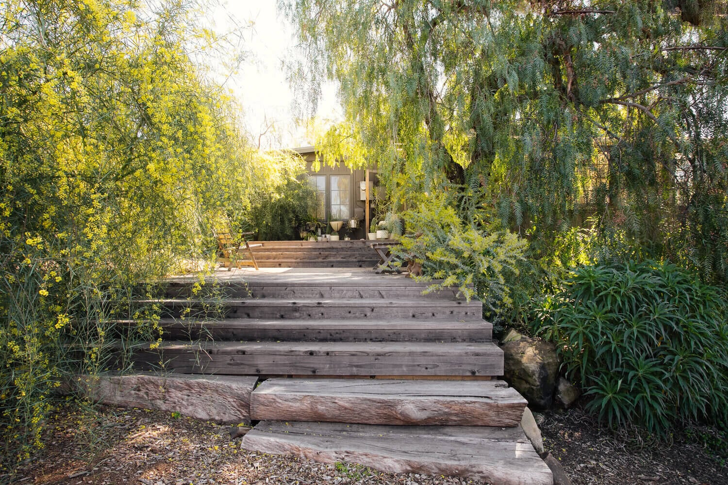 A Serene and Light Vintage Cabin in Topanga Canyon 14 serene vintage cabin topanga canyon nordroom13 A Serene and Light Vintage Cabin in Topanga Canyon