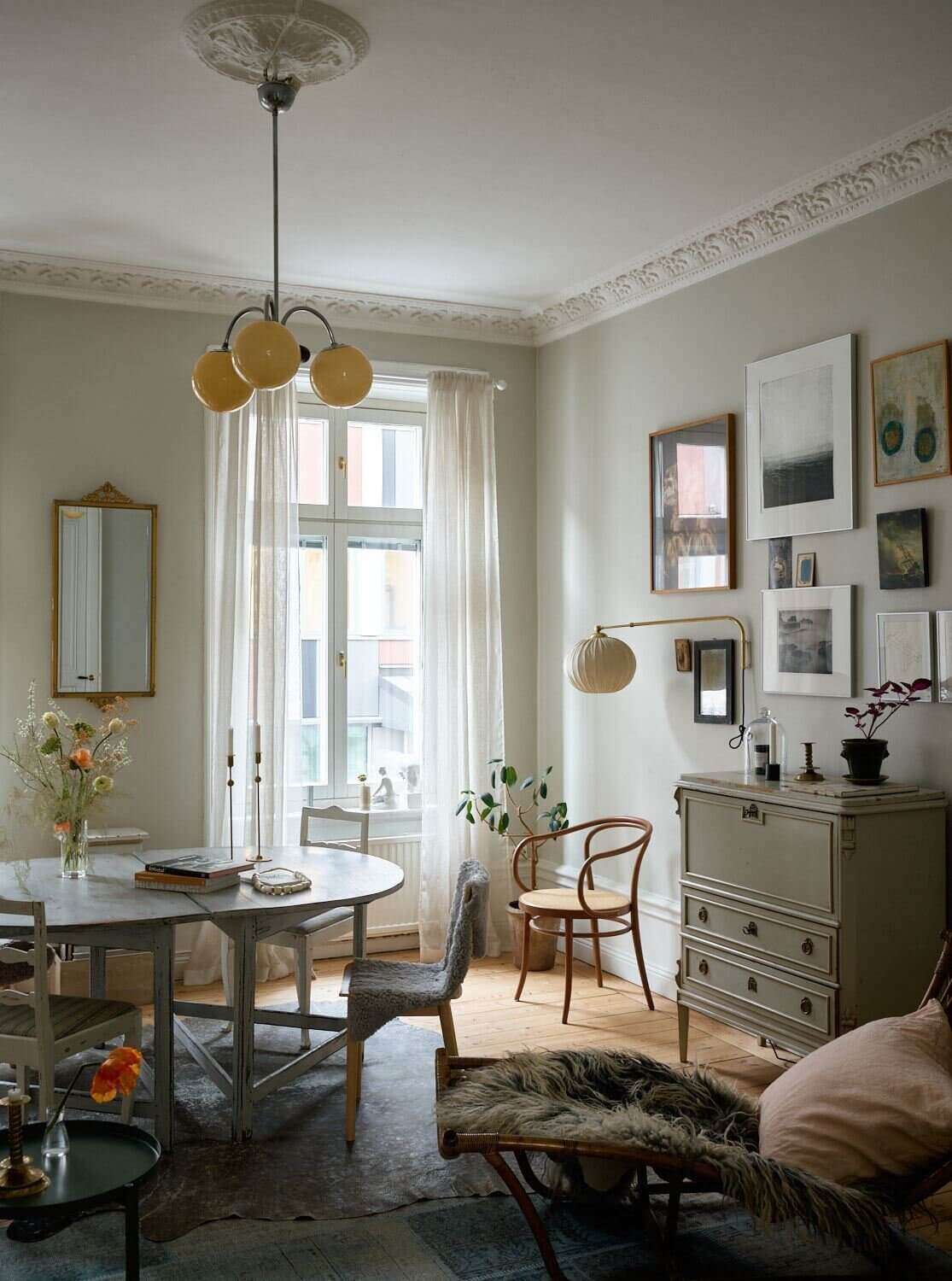 A Lovely Vintage Apartment in Stockholm 1 vintage apartment stockholm nordroom A Lovely Vintage Apartment in Stockholm