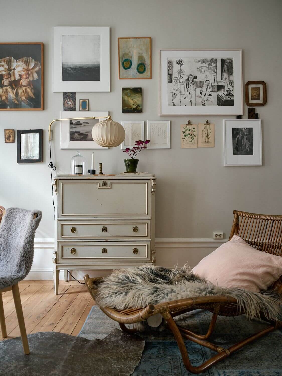 A Lovely Vintage Apartment in Stockholm 4 vintage apartment stockholm nordroom3 A Lovely Vintage Apartment in Stockholm