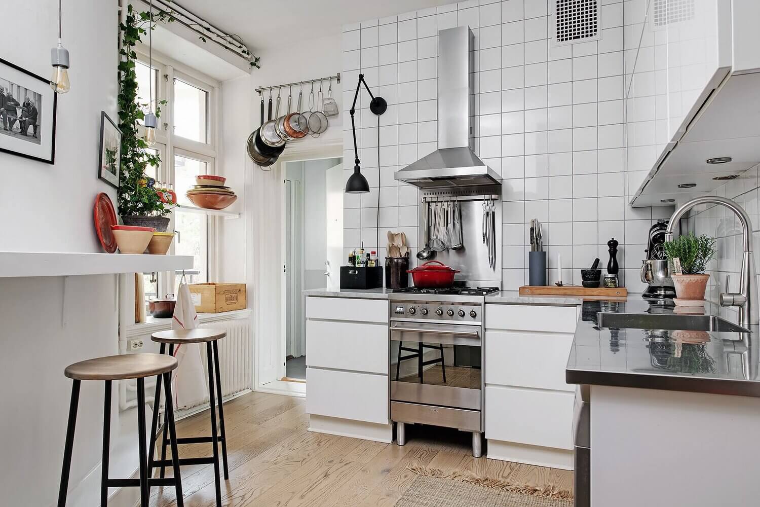 A Scandinavian Apartment Decorated with Bright Pops of Color 12 AScandinavianApartmentDecoratedwithBrightPopsofColor TheNordroom9 A Scandinavian Apartment Decorated with Bright Pops of Color