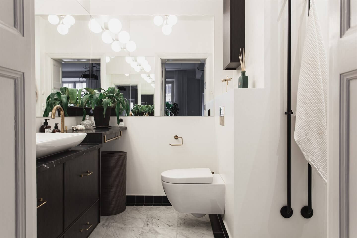 An Elegant One-Bedroom Apartment in Stockholm 18 AnElegantOneBedroomApartmentinStockholm TheNordroom17 An Elegant One-Bedroom Apartment in Stockholm