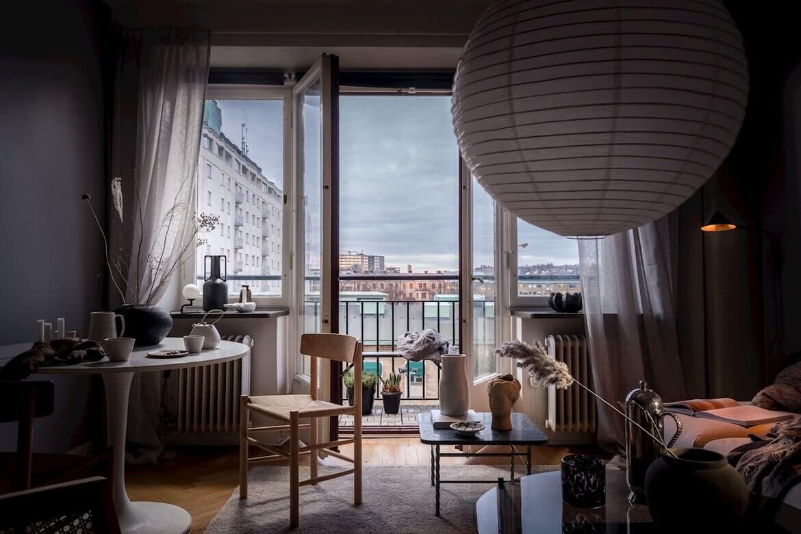 A Small Studio Apartment Decorated in Calm Color Tones 9 scandinavian studio apartment nordroom8 A Small Studio Apartment Decorated in Calm Color Tones