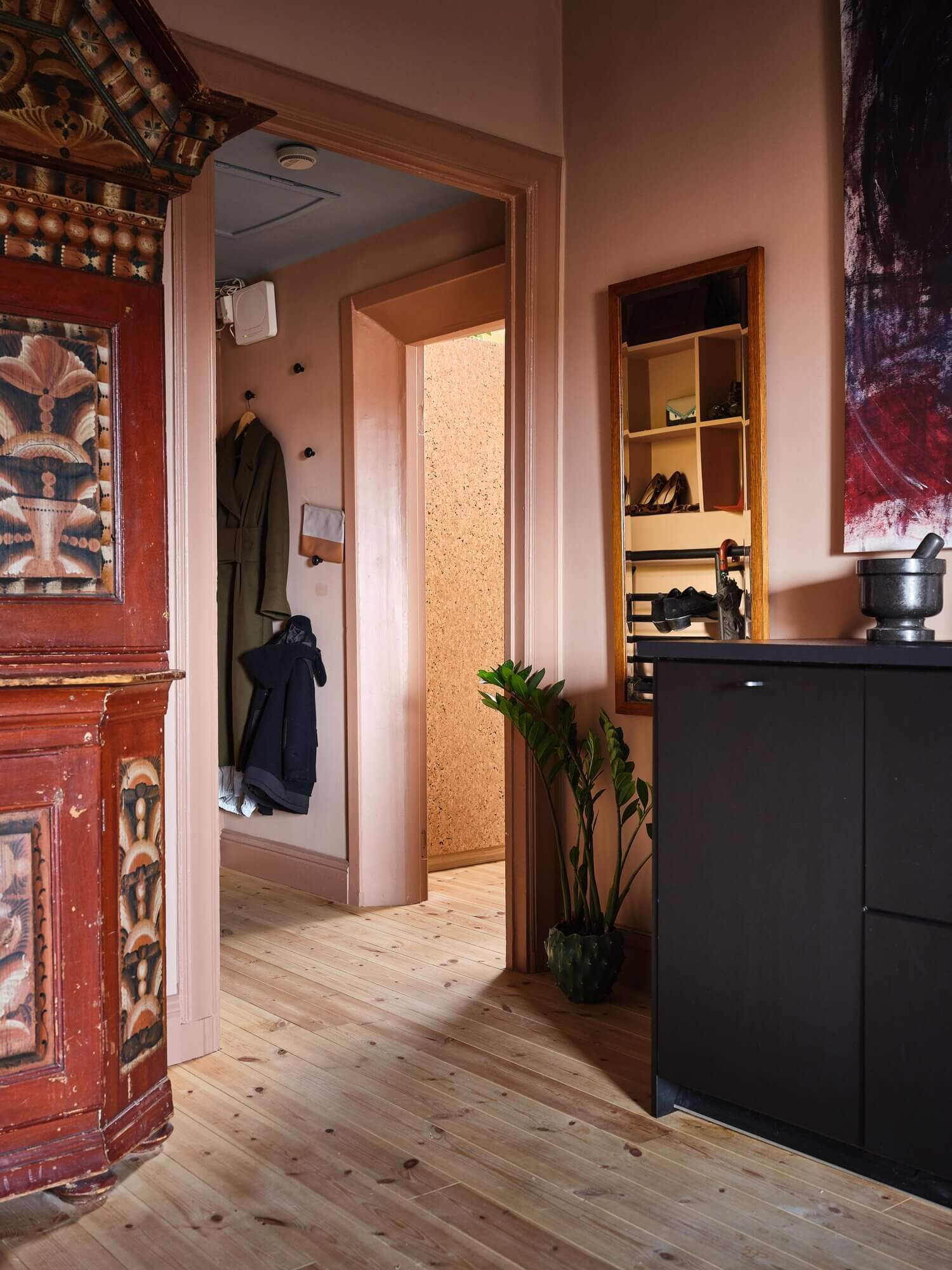 A Small Dusty Pink Dream Apartment in Sweden 18 small dusty pink apartment sweden17 A Small Dusty Pink Dream Apartment in Sweden