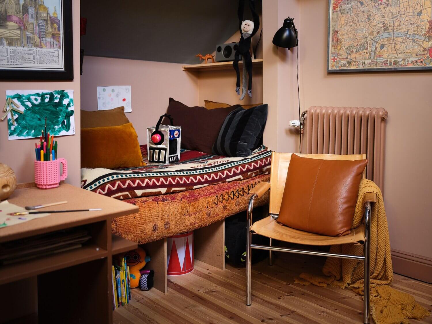 A Small Dusty Pink Dream Apartment in Sweden 22 small dusty pink apartment sweden21 A Small Dusty Pink Dream Apartment in Sweden