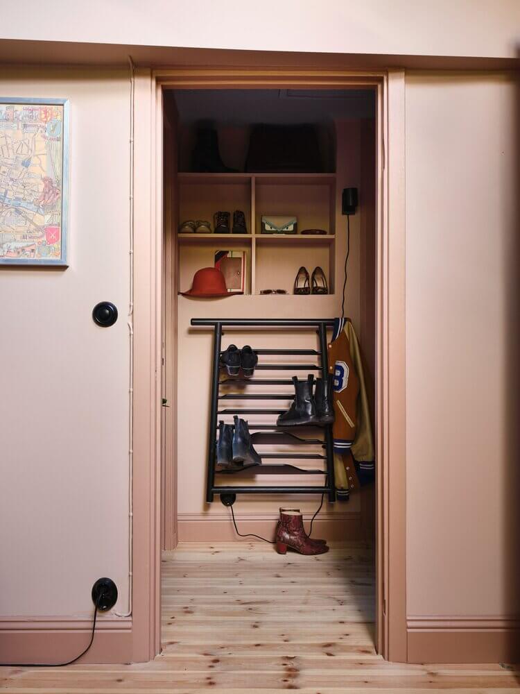 A Small Dusty Pink Dream Apartment in Sweden 24 small dusty pink apartment sweden22 A Small Dusty Pink Dream Apartment in Sweden